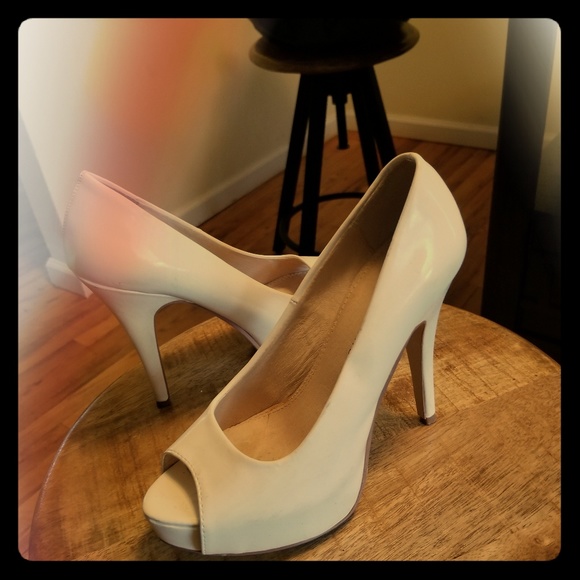 Shoes - Picture 1 of 1